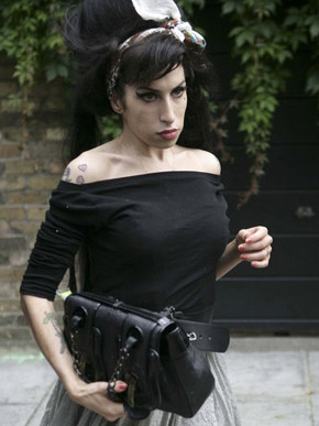 Biografia da cantora Amy Winehouse