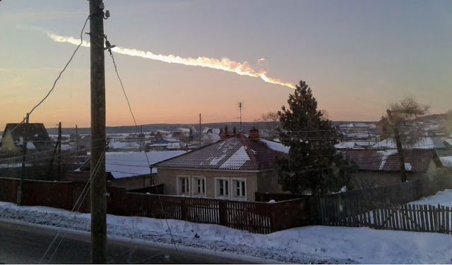 Foto do meteoro que caiu na Rússia