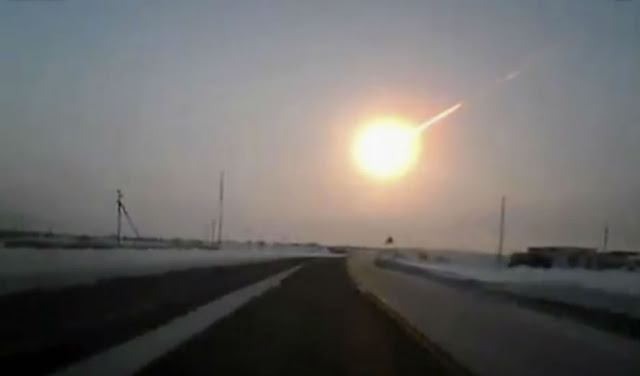 Foto do meteoro que caiu na Rússia