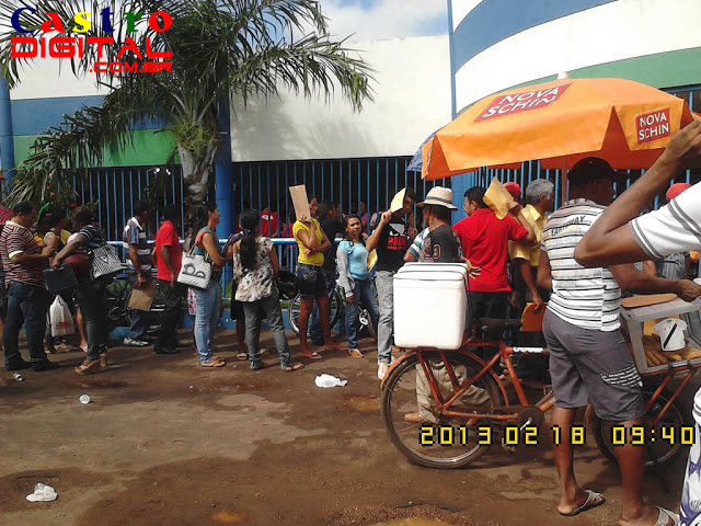Milhares de pessoas se inscrevem no Seletivo 2013 da Prefeitura de Bacabal para contrato temporário, candidatos enfrentam chuva e sol